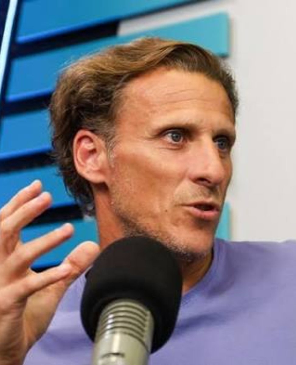 Sage_FCB's tweet photo. 🚨Diego Forlan on Gil Marín saying Álvarez made Atlético look small publicly:

🗣“Honestly, it sounds ridiculous coming from Gil Marín. He and the Atlético board have made the club look small themselves.

If the situation had been handled properly from the beginning, it would never have reached this point. Their decisions didn’t protect Atlético’s image,they made the club look insecure, petty and unnecessarily stubborn.

If a player publicly says he wants to leave, a big club looks for a solution. You negotiate, find the best outcome for everyone and move forward. Instead, Atlético allowed the situation to become a public mess.

And then you have the club publicly posting Raphinha and Yamal with incorrect information alongside their photos on their own platform. That is not how a serious club should operate. They were lucky the players didn’t take legal action over their image rights.

So before saying Alvarez made Atletico look small, Gil Marín should look at how the club itself handled this situation.”