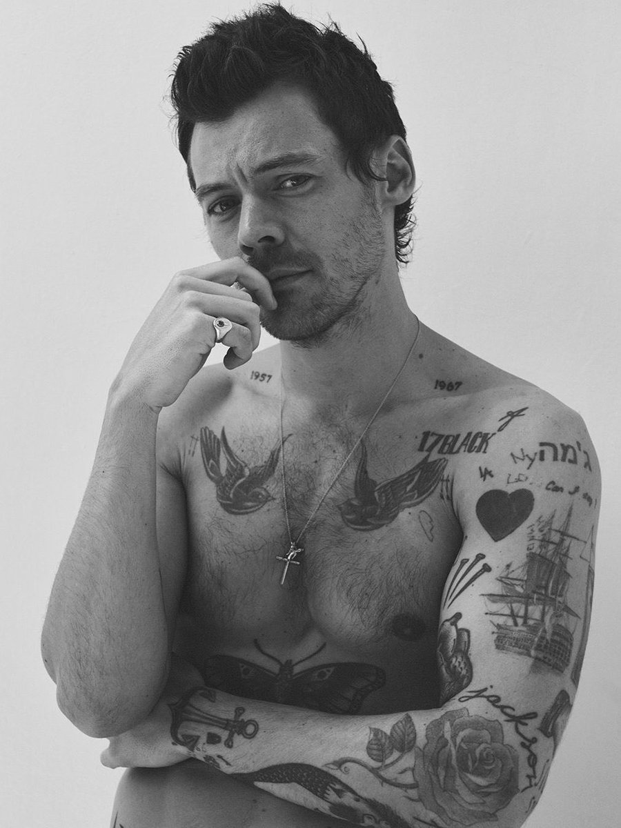 kissallthetim's tweet photo. que vivan los hombres y especialmente Harry styles https://t.co/y9lb5Z57ap