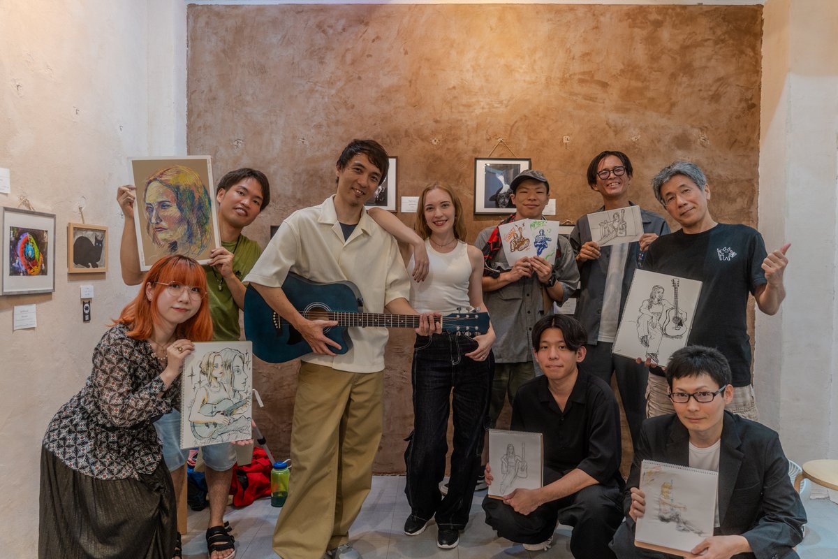 boji_gallery's tweet photo. 東京、渋谷で変わったアートギャラリーやってます！笑

何が変わってるの？というと…

アーティストさんと仮装しながら
渋谷のごみ拾いしたり、旅行したり、
音楽をたのしんだり🎵

先日のデッサン交流会も、
いろんなクリエイターや面白い人たちが集まって大盛り上がりでした。

絵を描く人だけでなく、
何か新しいことや面白い場所を探している方なら誰でも大歓迎です🙌
「ちょっと覗いてみたい」
「どんな場所？」など、

気になる方はぜひお気軽にコメントやDMをください！