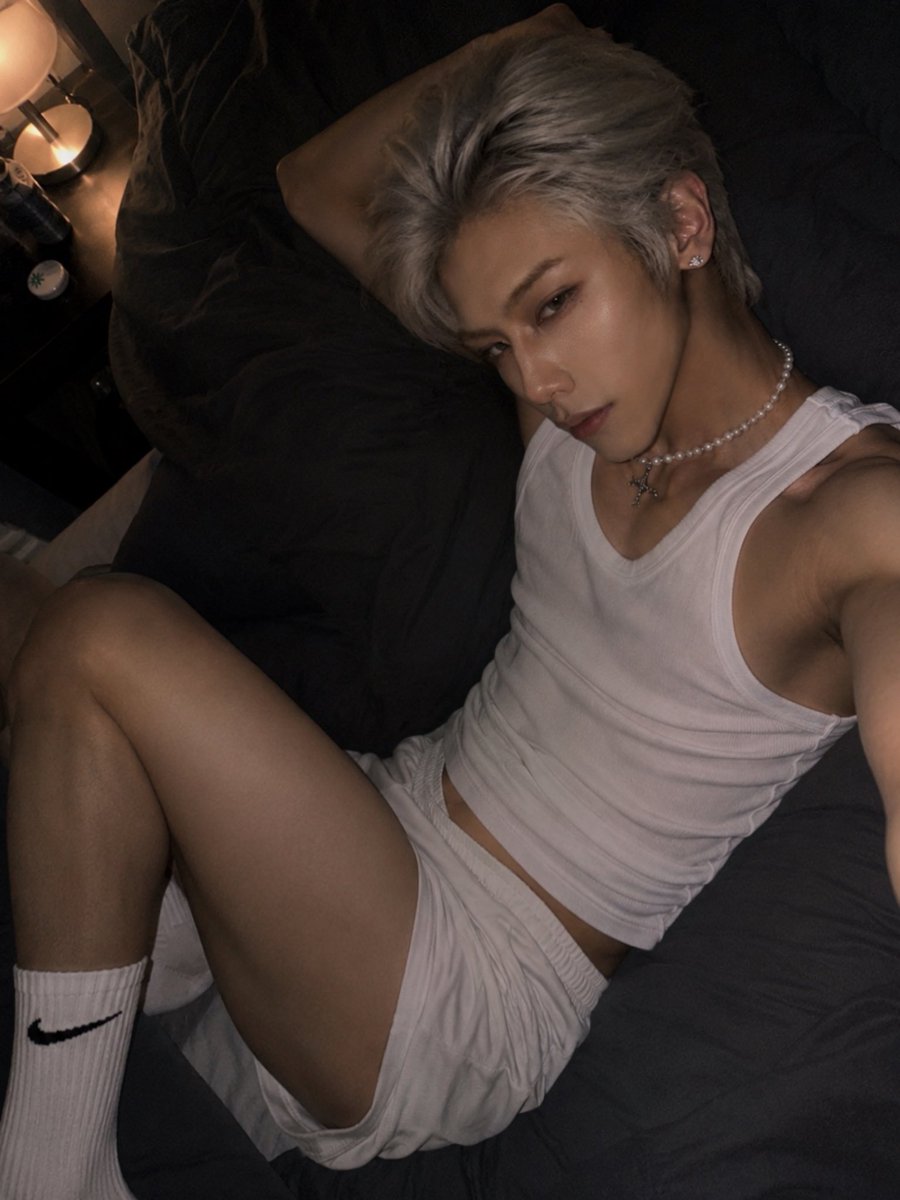 e_gckz's tweet photo. 我每天都过的好��逼呀 https://t.co/siWRpZ5bj3