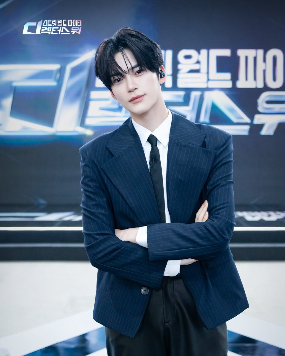 shb_ina's tweet photo. [🗣️] ALLINDANS &amp; ZE_ROSES

Hari ini MC Hanbin kembali lagi! Jangan lupa saksikan Street World Fighter: Directors' War Episode 2 jam 20.00 WIB di Mnet Plus. Yuk ramaikan hashtagnya 🔥✨

SUNG HANBIN MAGNETIC MC
#SDFMC_SUNGHANBIN
#SUNGHANBIN
#성한빈 https://t.co/IhUrElh7S9