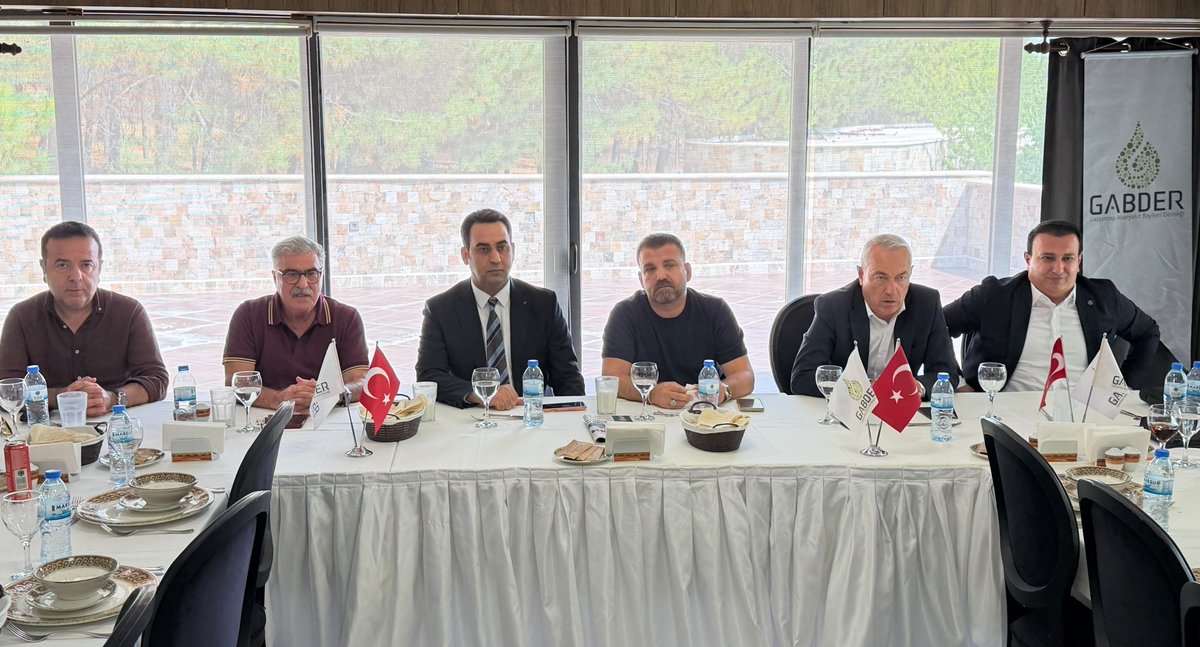 GABDER_27's tweet photo. Gaziantep Akaryakıt Bayileri Derneği olarak olağan Yönetim Kurulu Toplantımızı Denetim Kurulu Üyelerimizin de katılımıyla Erikce MSM'de gerçekleştirdik. Sektörle ilgili istişarelerin de yapıldığı toplantımızın hayırlara vesile olmasını temenni ediyoruz.
#gaziantep #akaryakit https://t.co/b2VxngLeW1