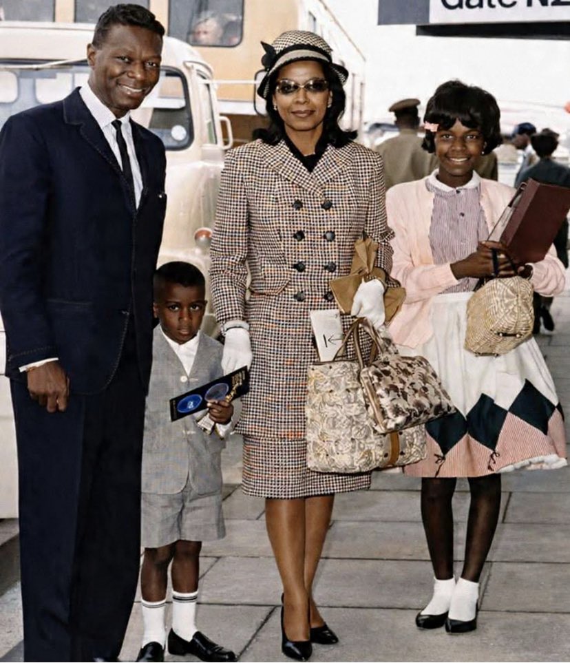 OfficiaBob's tweet photo. Nat King Cole and Maria Cole pictured with their children, Nat Kelly Cole and Natalie Cole, at London’s Heathrow Airport in May 1960. https://t.co/3mbMv9la9u