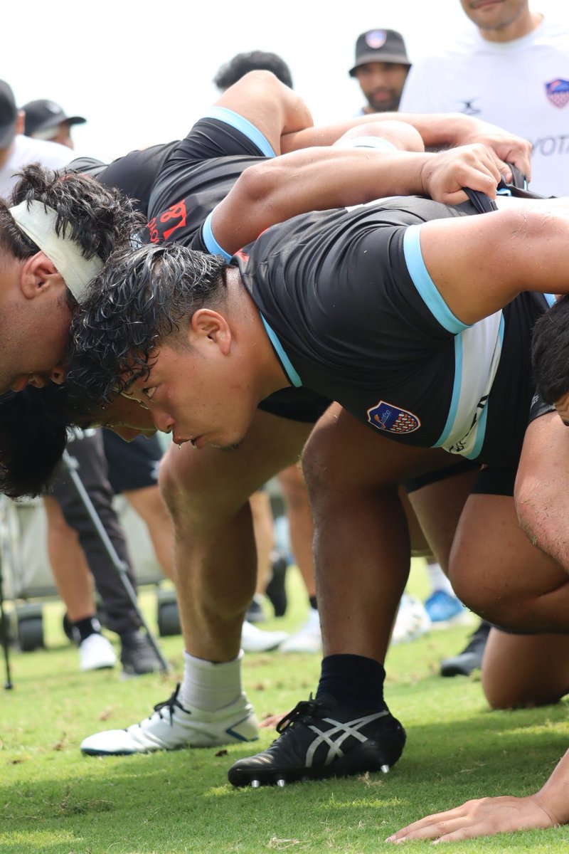 shokki_shuttles's tweet photo. 【Training photos】
静岡ブルーレヴズさんと合同練習を行いました🤝
互いに刺激を受けながら、充実したトレーニングとなりました🔥
静岡ブルーレヴズの皆さん、ありがとうございました！

#豊田自動織機シャトルズ愛知 https://t.co/2bdVnlMdsE