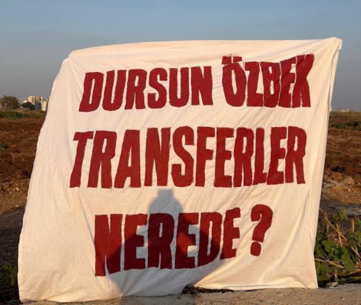AhmetAybek27597's tweet photo. Dursun  Özbek  ıstıfa 
#dursunözbeki̇stifa https://t.co/qdGBPM1yUE