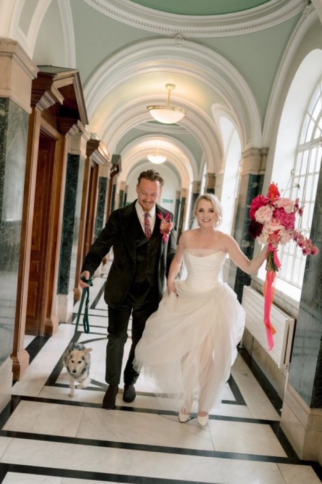 TheDailyHPotter's tweet photo. Evanna Lynch (Luna Lovegood) just got married this weekend to Denis Skinner 💖

Massive congratulations to the newlyweds 👰‍♀️ https://t.co/oEPColmHw8