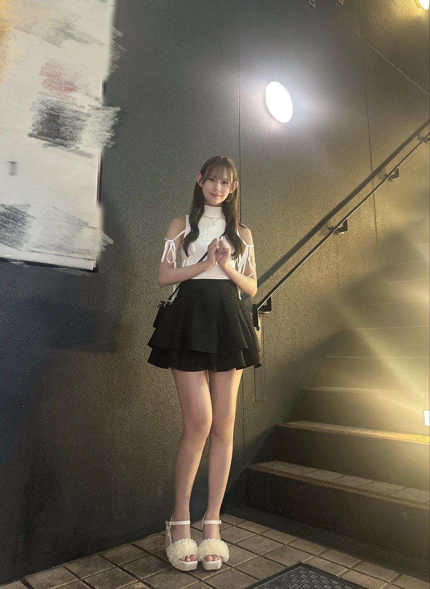 mion_bunnyla's tweet photo. 身長何cmあると思う？ https://t.co/NPGQB2Z9gN