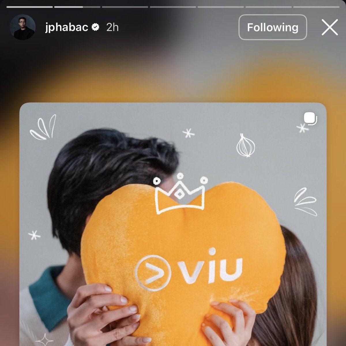 nomadjenny's tweet photo. Viu x MicAzRalph x direk JP Habac?! 👀🪑 https://t.co/mHpSmuPE4T