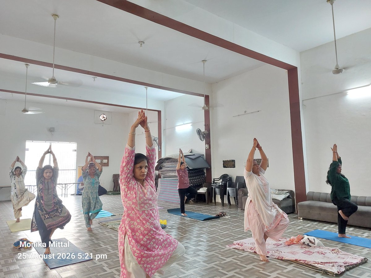 mittalmonika689's tweet photo. @cmdiyogshala
@BhagwantMann
@AAPbalbir
@YogaAmreshJha
@KamleshMSU
@PbGovtIndia
Twitter #
#cmdiyogshala
#freeyogaclasses
#GovernmentofPunjab https://t.co/yl1aeC8Ipq