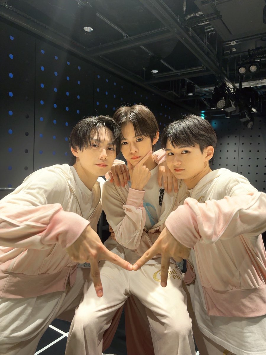 cloudten_member's tweet photo. 35億

#Cloudten #平岡幹基 https://t.co/kz8oncEvke
