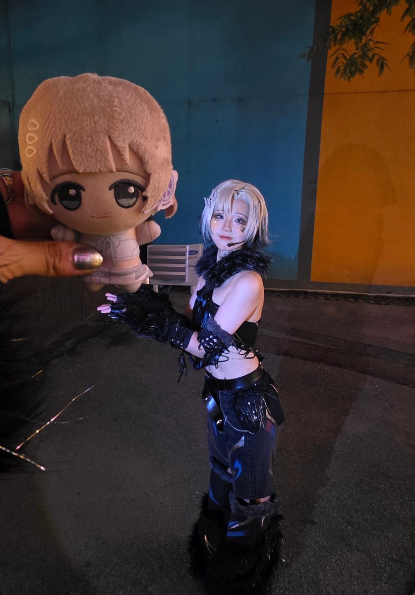 yonji_coscos's tweet photo. #코페_후기 
#シャニソン
#シャニマス

드디어!!! 디자이어로 무대했다아아앙
큐티파인더 다음으로 호다닥 진행했던 프로젝트 입니다 실제로 단톡방 이름은 "디자이어 해주셔서 감사합니다" 인 ww 

칭구들아 같이 해줘서 정말 고마우
옷부터 만드느라 다들 정말 고생많았어요 즐거웠다!!! 히히히😍🥰

직캠은 선땅과 고깜땅이😍
@coocos0809 
@sun_eee1