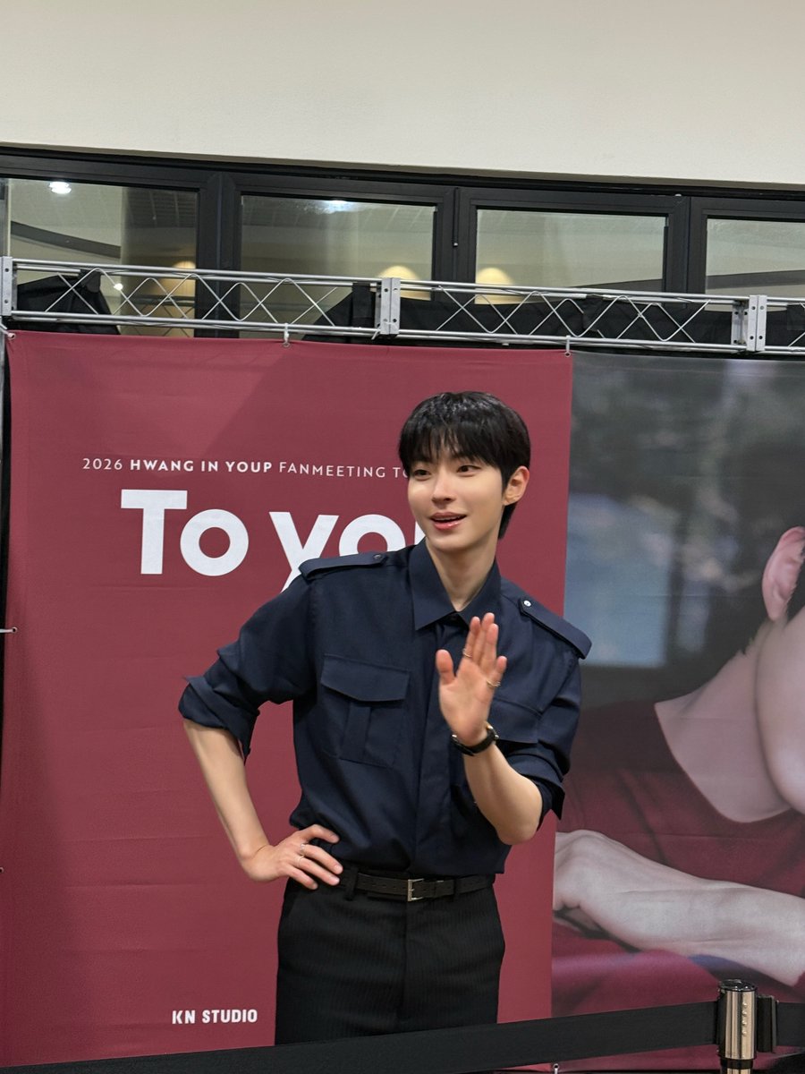 imsiiiilcheese's tweet photo. 나 팬미팅 하기 전으로 돌아갈래••• https://t.co/XzF06FlxJ0