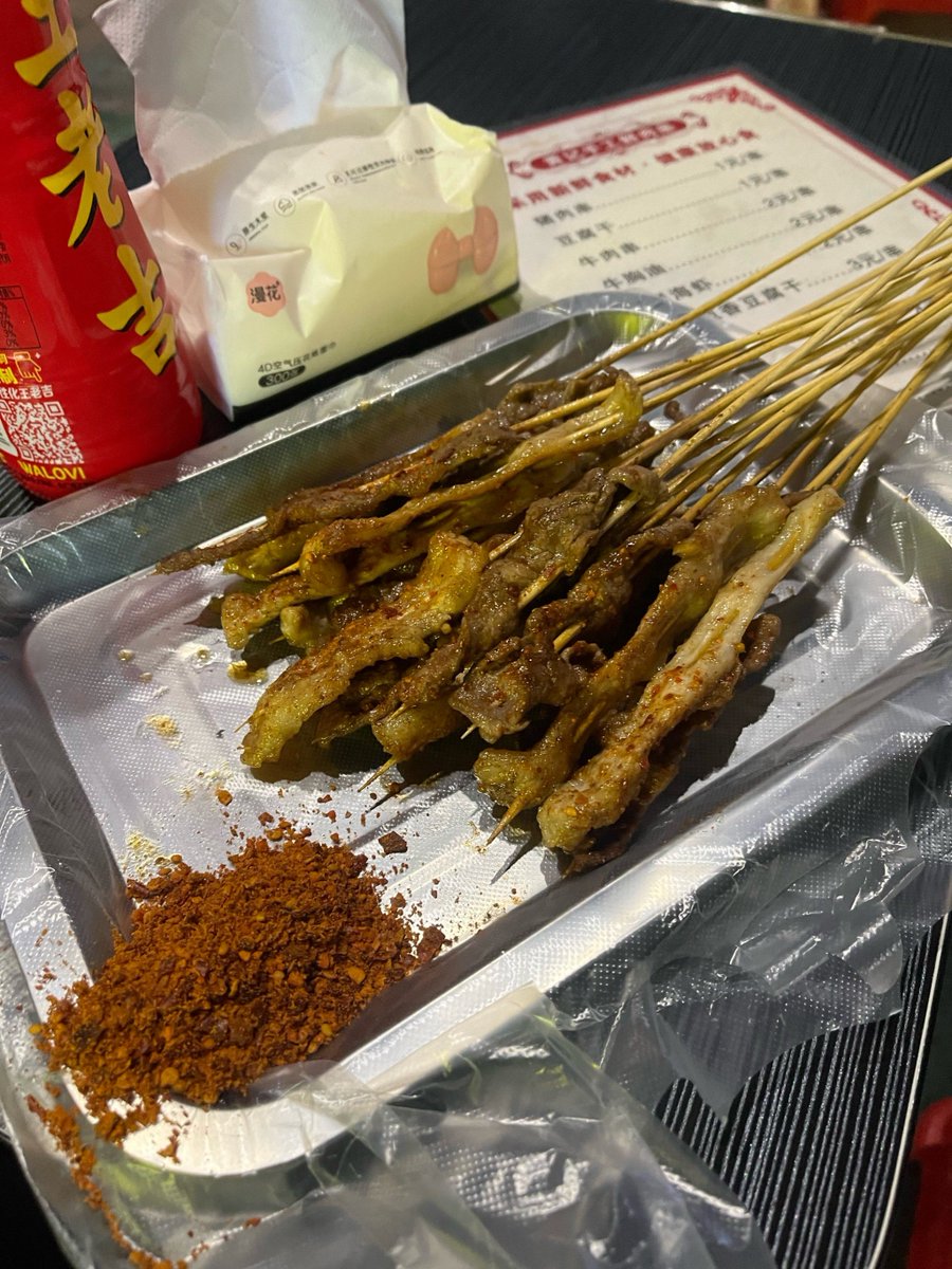 SagisGurl's tweet photo. Late night snack run hits different when the kitchen’s still warm for you. ， https://t.co/JO3eNT8wz1