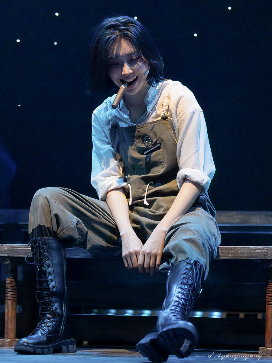 ljy_dgm81's tweet photo. 260825  뮤지컬 ‘청새치’  Epilogue 1. 어부와 작가 
그레고리오  #이봄소리 https://t.co/DaZUhH0VKm