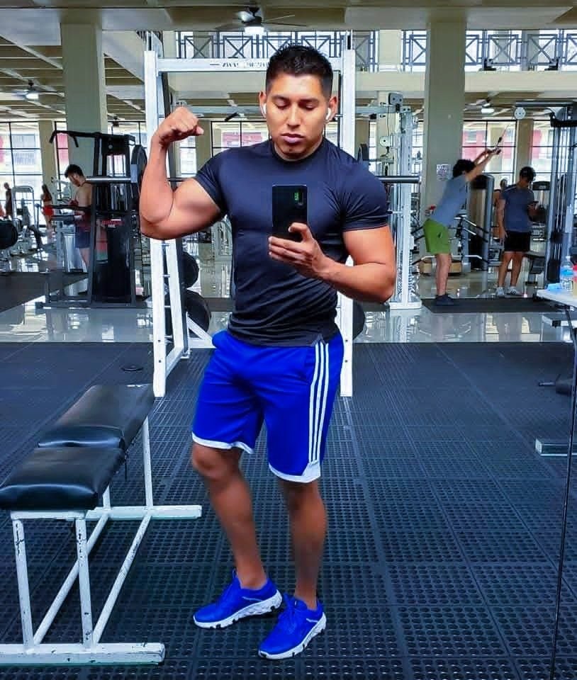 teomasajes's tweet photo. ¿Quién quiere un buen masaje? 🥵
#CuidArte #Masajes #Terapias #Jacuzzi #BebidaDeCortesía #masajesparahombres #masajesparacaballeros #masajistaprofesional https://t.co/bNKBppJTys