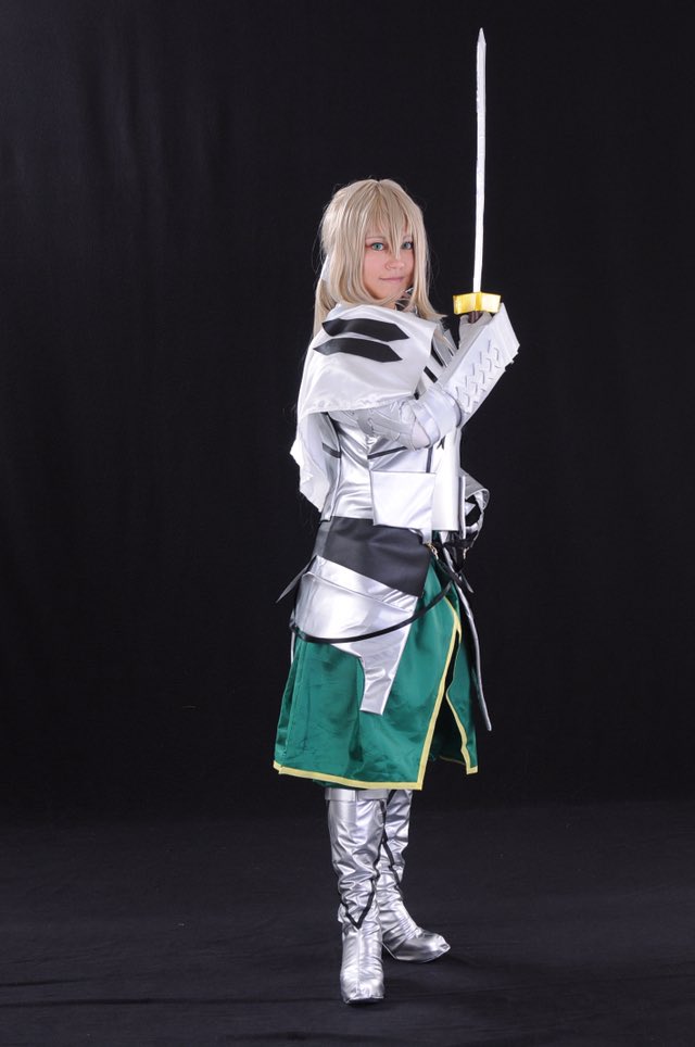 mfmfyuzukosyo's tweet photo. #最近繋がった人は知らないコスプレ 

FGOからコスプレ始めました。ベディヴィエールの鎧は経年劣化で使い物にならなくなったので残念ながら現存してません。

けど沖縄イベントやりながら水着ベディとかどうかなーなんて考える今日この頃。 https://t.co/qjEFL3pxNX