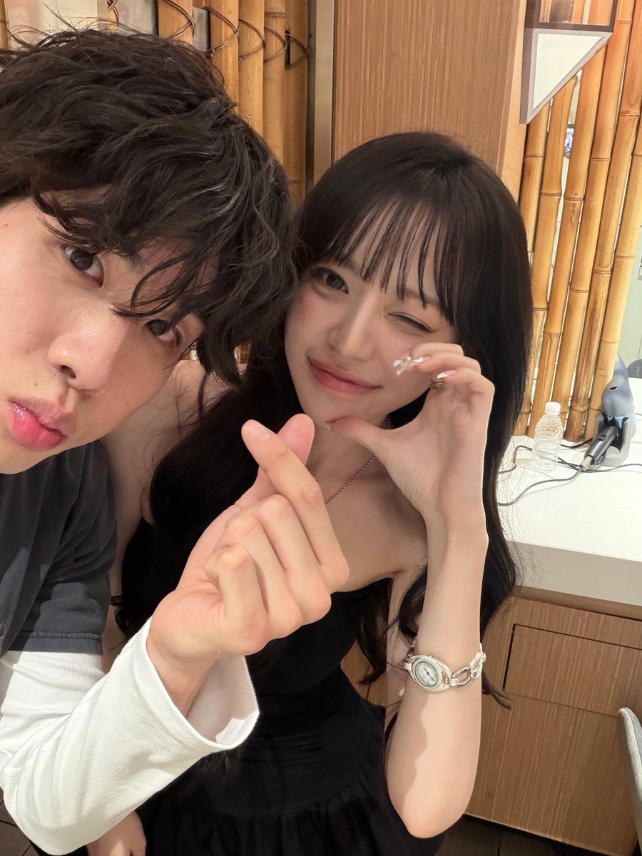 h0lyblues's tweet photo. โคตรน่ารักก ฟินมากกับสิ่งนี้ 😭😻 https://t.co/gpKIDJwpo2
