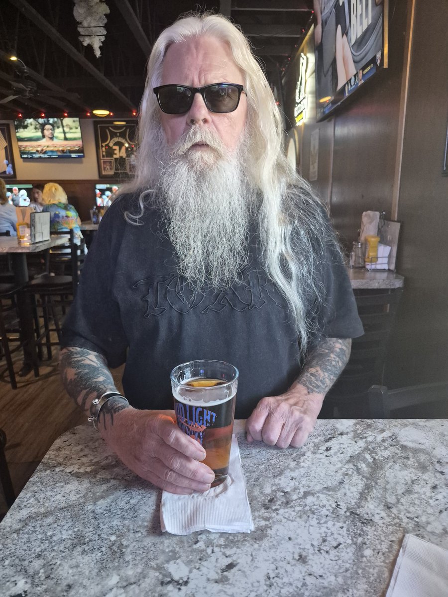 ArielleDupuy225's tweet photo. Got Myself a 🍺 https://t.co/034FwHBCGT