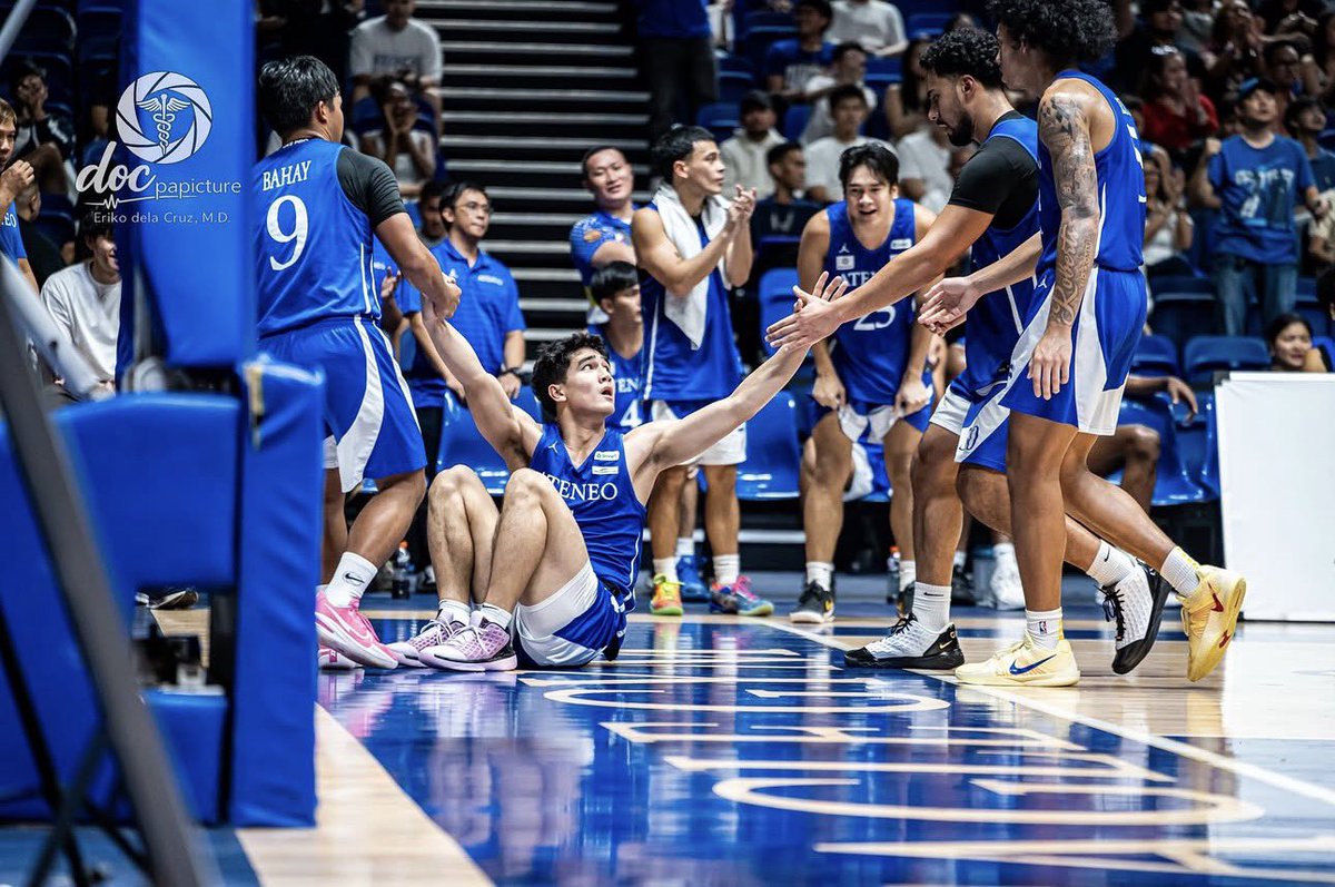ForTeamAteneo's tweet photo. They’re called the Blue Eagle Band of Brothers for a reason 💙

📸 docpapicture https://t.co/aEKnO1VaY1