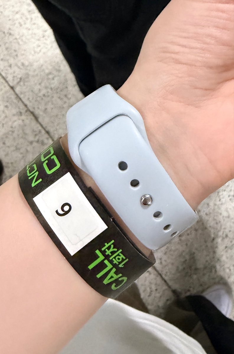 enterthetit1e's tweet photo. 이제는 밝힐 수 있다 쇼케 6번 뽑음 https://t.co/jZGoGnvVGI