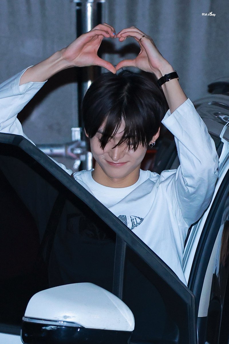 WonAndOnly0508's tweet photo. 260825 popup

#SANGWON #상원 
#LEESANGWON #이상원 
#ALPHADRIVEONE   #알파드라이브원 https://t.co/eFwXvGIKto