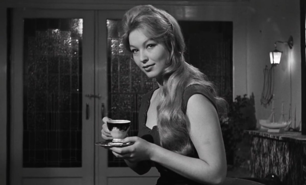 Aarya_567's tweet photo. 1961 Hollywood era golden era ♾️ https://t.co/twKQqsvfak