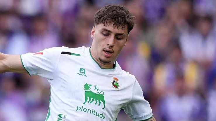 Ekremkonur's tweet photo. 🚨#ManchesterUnited Manchester United have shown unexpected interest in Jorge Salinas.

 💷 The player has a £13.7M release clause.

 👀 With Salinas featuring in only two Premier League games this month, it remains unclear whether United can negotiate a lower fee. https://t.co/h2mDrik8Pf