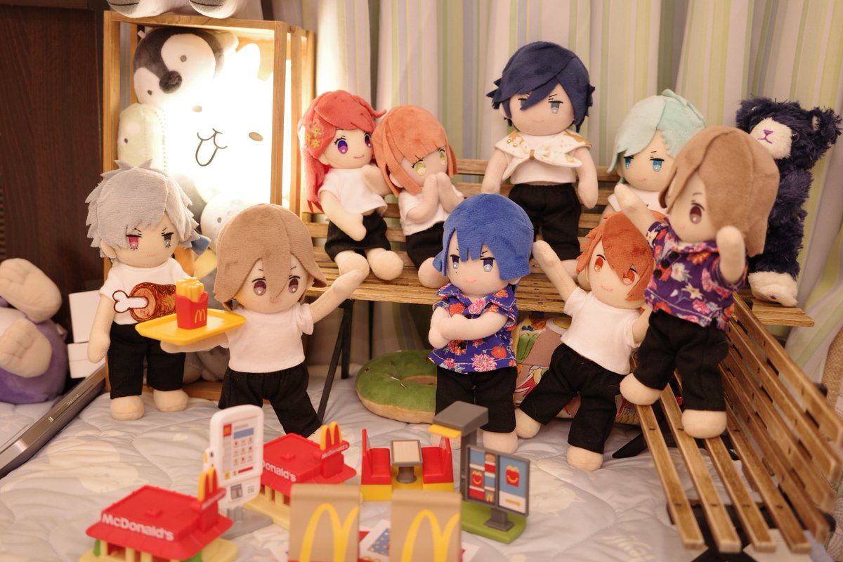 LANTT__02's tweet photo. 1週間マックを食べ続けて、ついにポテトが当たった！！！

（トマトちゃんがカロリー摂取について優しく問いただしてきています） https://t.co/zAd9RpMLWF