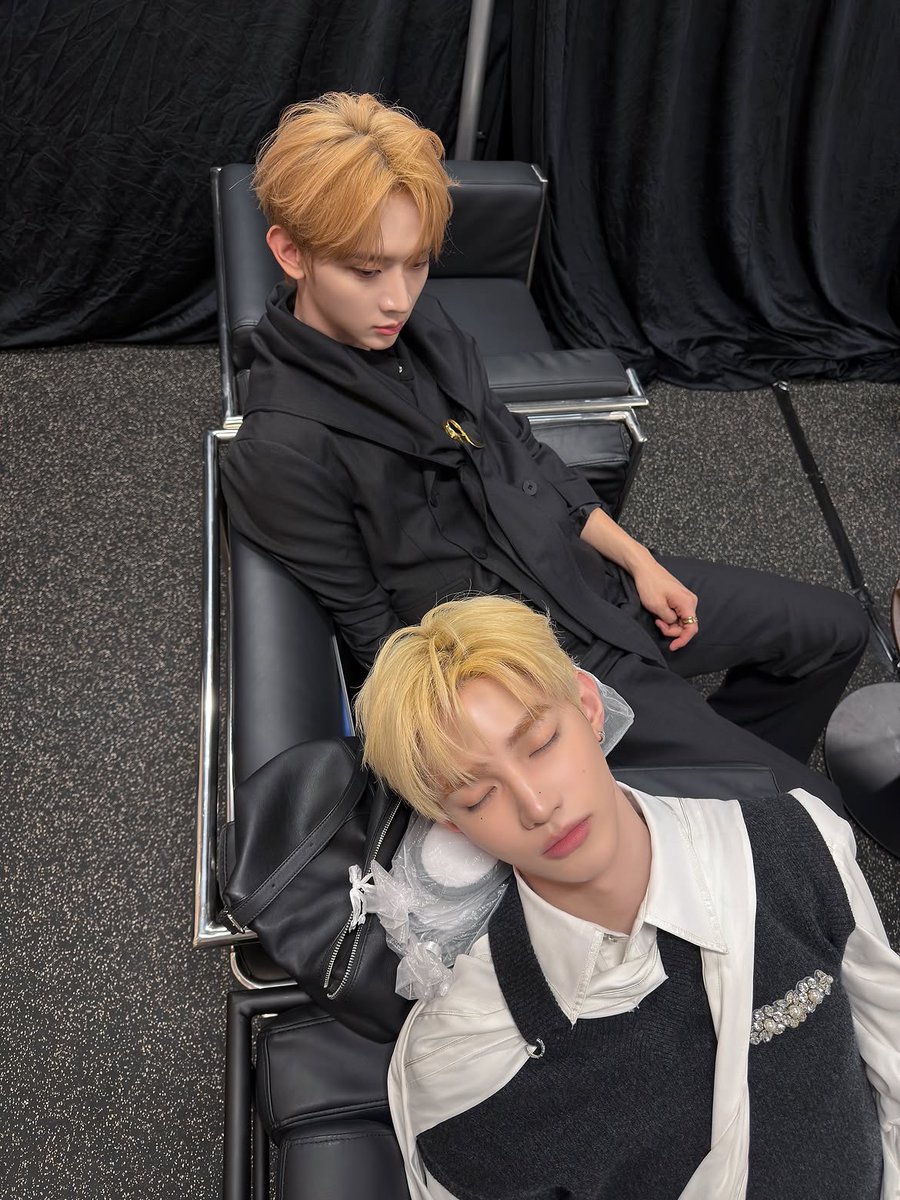 ZHANGHAOGLOBAL's tweet photo. [📸] 260825 — AND2BLE Instagram Update (1/2)

🔗 https://t.co/vk3qRExLSh

#ZHANGHAO #장하오 #章昊 #ジャンハオ
#AND2BLE  #앤더블 https://t.co/2olKUZqjSz