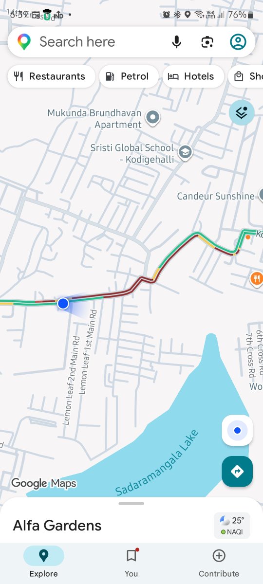hoomancoder's tweet photo. This is Kodigehalli main road towards belathur.

Public transport is essential, but BMTC should first assess whether narrow roads can accommodate full-size buses. These buses regularly cause traffic jams on such stretches. https://t.co/YkKlm0DRei