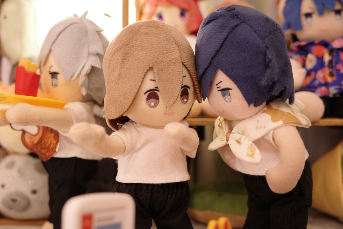 LANTT__02's tweet photo. 1週間マックを食べ続けて、ついにポテトが当たった！！！

（トマトちゃんがカロリー摂取について優しく問いただしてきています） https://t.co/zAd9RpMLWF