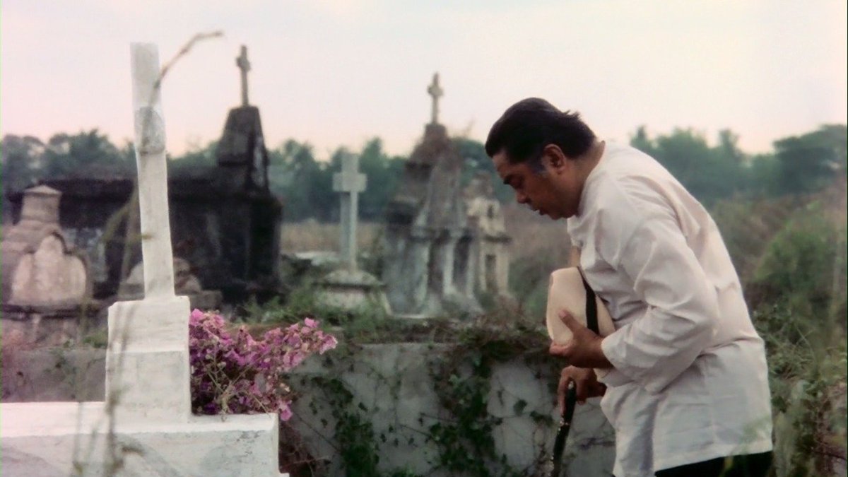 cinesighs's tweet photo. karnal (1983) dir. marilou diaz-abaya https://t.co/CvU62Kdsin