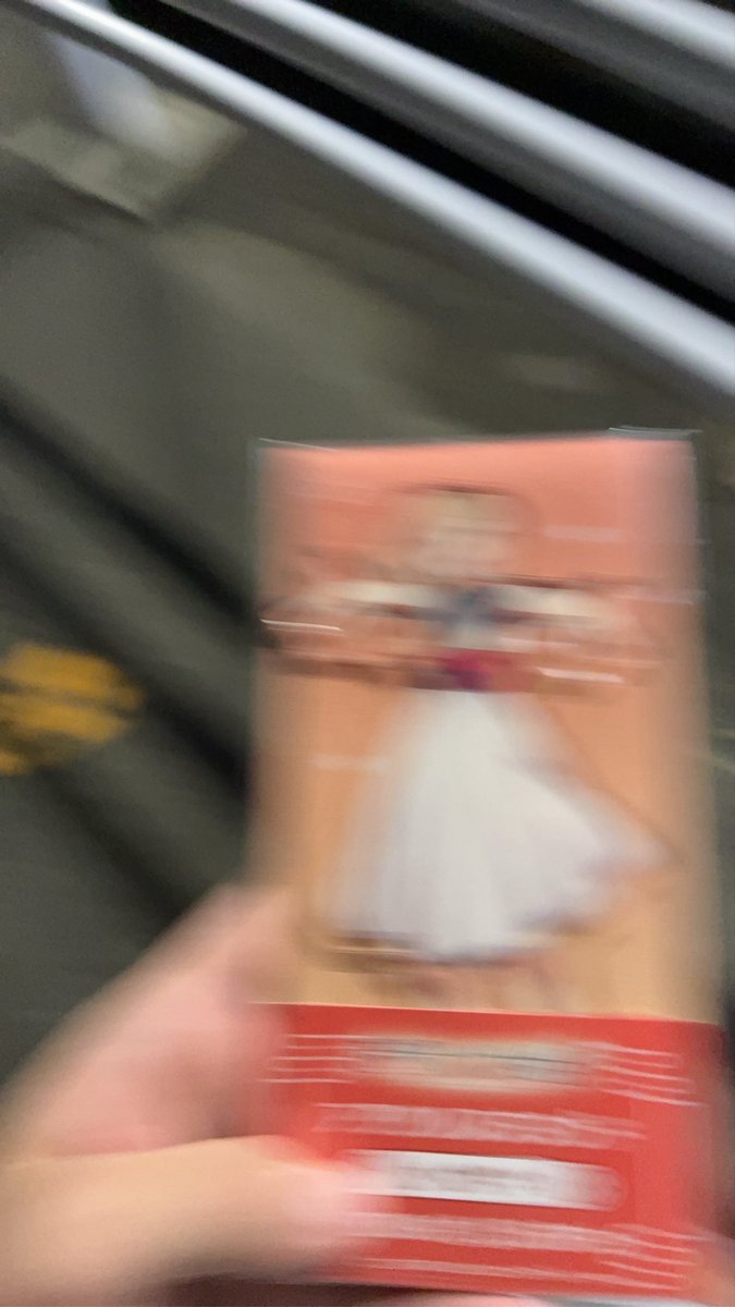 KAMADAtzxs's tweet photo. 超かぐや姫！ファミマコラボのアクスタ、札幌白石本通3丁目にあったよ！
次の人のために彩葉残してきたから行ってみて！
  #超かぐや姫 https://t.co/FdHFv648sn