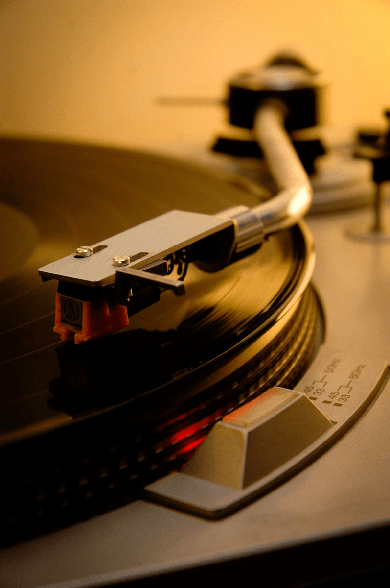 Heatherstiver1's tweet photo. Just let the music take over – tonight’s playlist hits different, every beat feels like a little escape. https://t.co/Neyw9AJUZZ