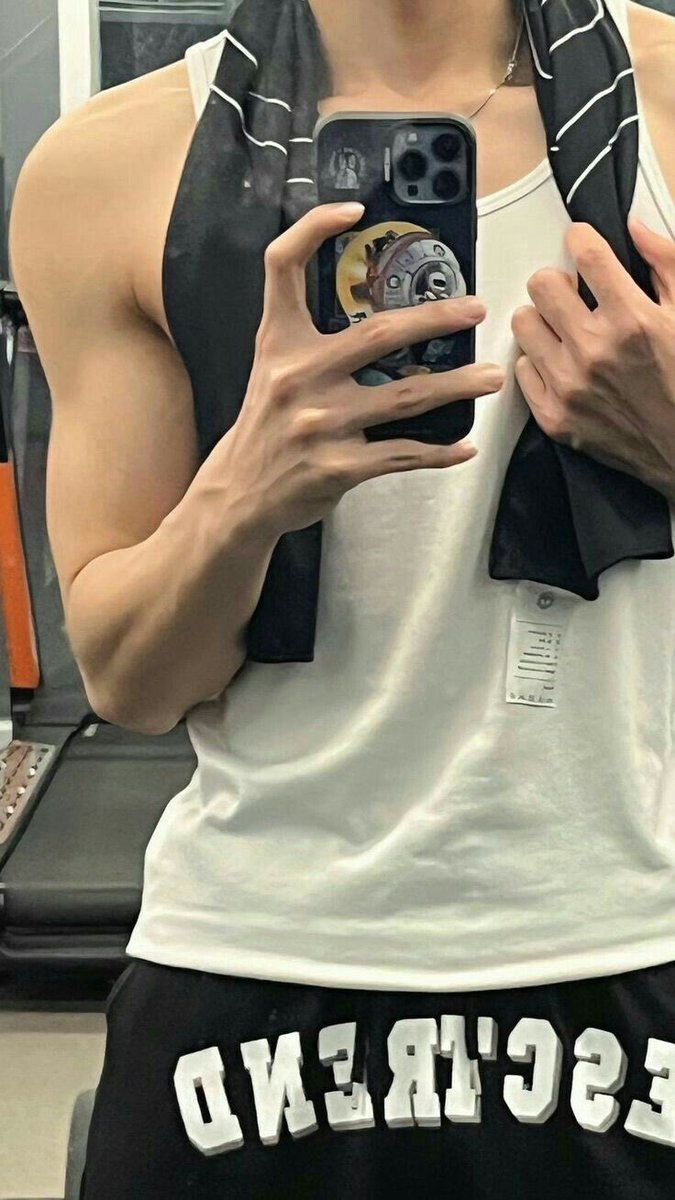 noahboyyy_'s tweet photo. 내가 진짜 오나홀 취급할때는 배게로 얼굴 가리고 젖탱이,젖꼭지 꼬집으면서 박을 때 이게 진짜 자위기구 취급이지 
#남존여비 https://t.co/Fgbf2DSxbq