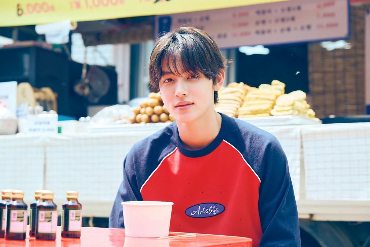 seonghyeono_'s tweet photo. Hardships cannot cool down our passionate hearts, EOMYLOVE is the motivation we keep holding onto,  GUARDFORSEAN unites us to fight for his rights bravely.
 
WE STAND WITH SEAN
 
#PROTECTSEONGHYEON
#성현을지켜주세요
#SEONGHYEON #성현
 
@BIGHIT_MUSIC @cortis_b https://t.co/Lfbj3ZxWlm