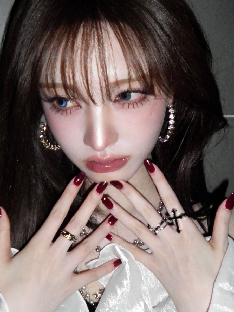 ivepics_'s tweet photo. liz instagram update https://t.co/IZEvfEH7xy