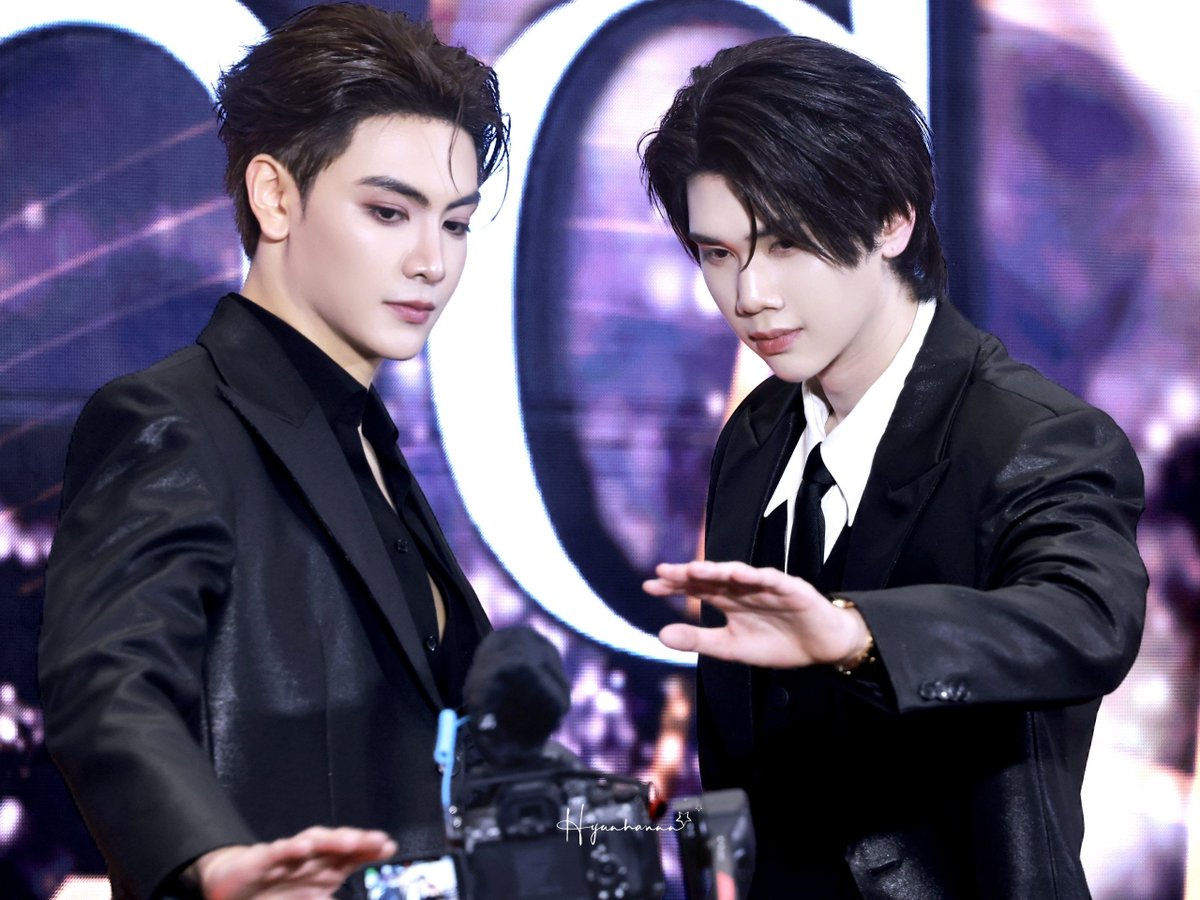 JoongDunk289005's tweet photo. Repost &amp; Quote / add name 

JoongDunk looks absolutely striking during this special appearance.
 
Joong and Dunk deliver top-tier charisma and refreshing charm tonight.
 
JOONGDUNK URANUS UNIQUE
 
#UranusClinicxJoongDunk https://t.co/kSd6w4kmnT