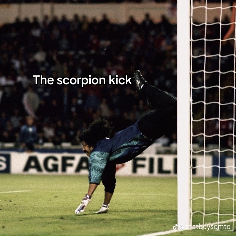 mazemetro1's tweet photo. Whoch iconic photo is best https://t.co/Mr0TmBBaKV