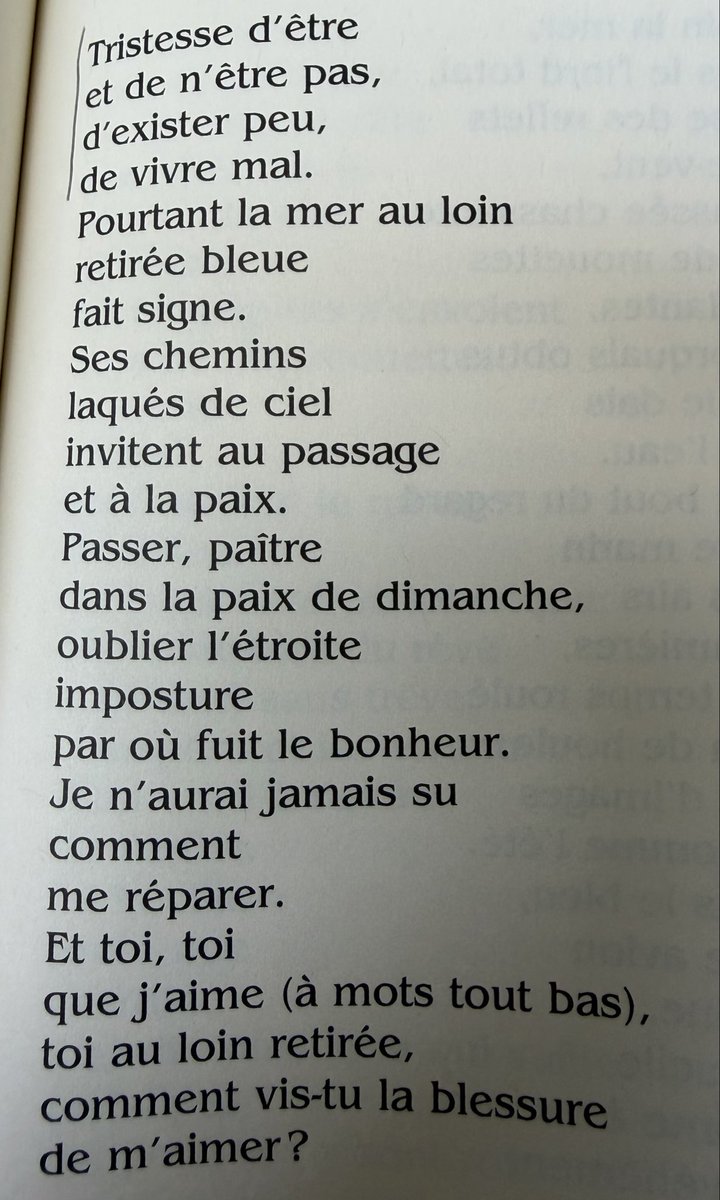 p0ezi's tweet photo. Tristesse d’être 
et de n’être pas,
d’exister peu, 
de vivre mal. 

            André #Brochu

 Je t’aime, je t’écris (2000: 89) #poème #poésie #fragment #amour #toi #blessure #tristesse #vivre #existence 
#bonheur #mer https://t.co/rejUxMBZTM