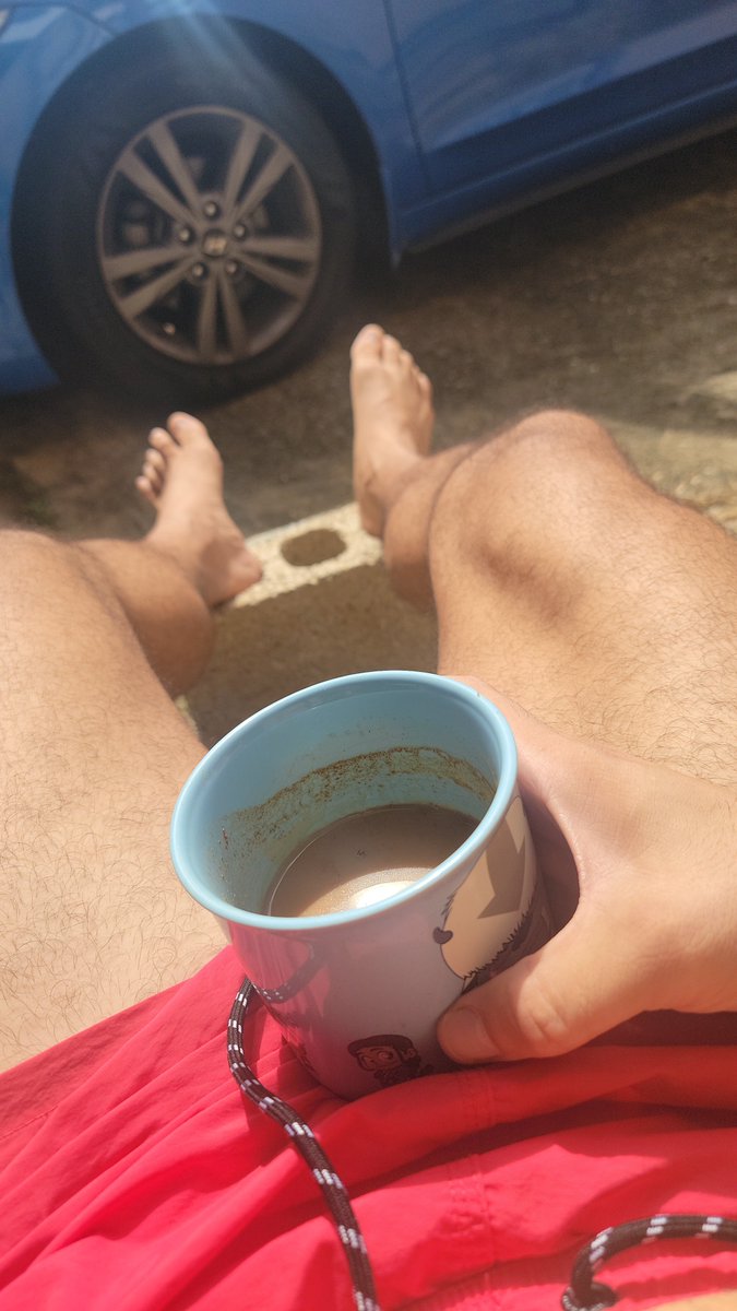 zeroseixas's tweet photo. @lyanndiamond ☀️ ☕ https://t.co/nTU7SjE0sb
