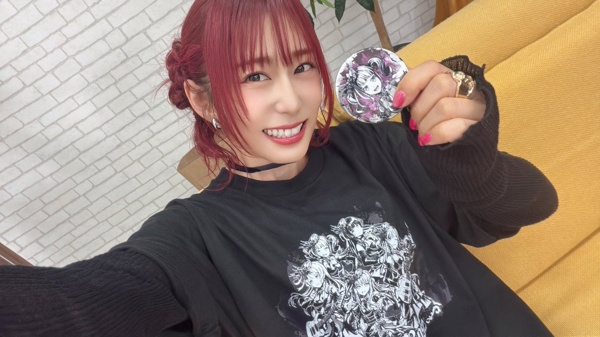 sakuragawa_megu's tweet photo. #Roselia10周年記念Album
「Lehre der Rose」リリース直前生配信
ご覧いただきありがとうございました！！

やっぱり涙が出ましたね笑
すごろくに本気になれるRoseliaと、それを見守ってくださるバンドリーマーの皆さん。やっぱり最高です！！

そして、ここからです！

＼ 明日はベストアルバム発売！ ／
＼ 今週末はいよいよライブ！ ／

記念すべきRoselia10周年の幕開けです！！
皆さん、一緒にますます盛り上げていきましょう😆

アーカイブはこちら▶️ https://t.co/pFPgiaSX8O

#Roselia10th感謝
#バンドリ #Roselia