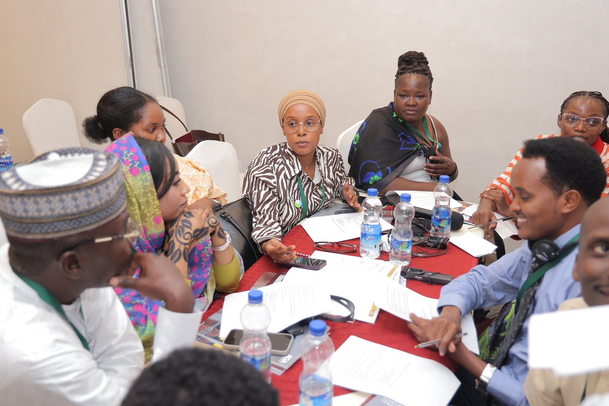 AGA_Platform's tweet photo. Role play in full swing 🎭 

Groups are acting out the spectrum of youth participation. From tokenism to genuine leadership,  bringing the concept to life before today's debrief and Q&amp;A. 

#DGTrends https://t.co/96bKR5189A