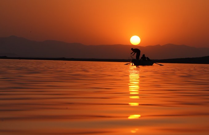 Dailykurdi's tweet photo. 📍Halepçe

Halepçe/ Sirvan nahiyesi  Hacı Raka köyünde, gün batımında kızıl tonlara bürünen gökyüzünün Sirvan Nehri'ne yansıması etkileyici bir manzara oluşturdu https://t.co/pjYjgJMWJk