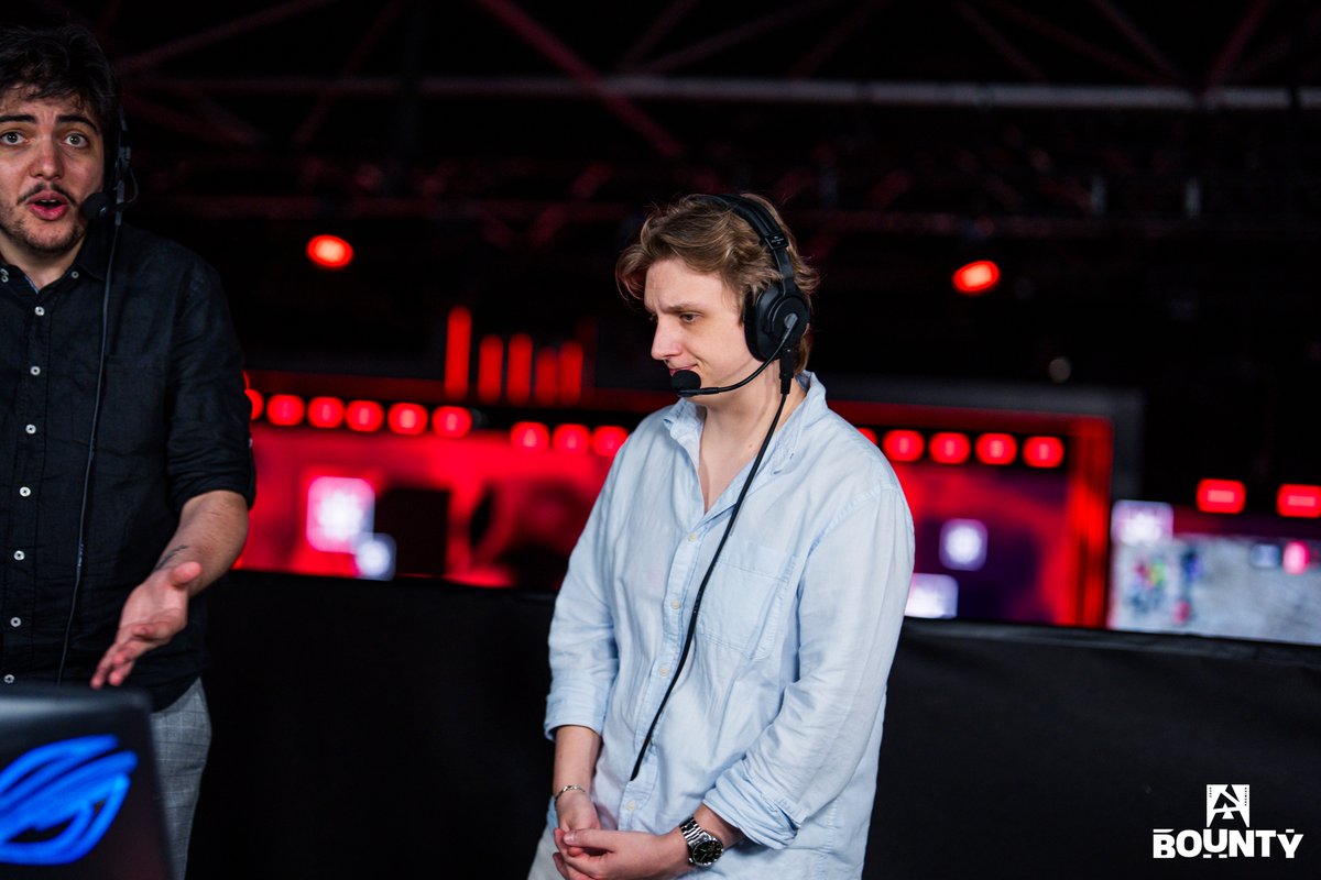 JunioRTanK_'s tweet photo. Après plusieurs années, il est temps pour moi de tourner la page du cast.

J'ai visité énormément de pays, vibré dans des arènes pleines, vécu des émotions que seul CS peut offrir. Mais aujourd'hui je dois être honnête avec moi-même : ça ne m'anime plus autant qu'avant. Et je préfère m'arrêter tant que les souvenirs sont beaux, plutôt que de continuer par habitude.

Merci @KRL_STREAM . Grâce à toi, j'ai pu vivre de ma passion pendant presque un an. C'est une chance qui n'est pas donnée à tout le monde, et je n'oublierai pas ce que ça représente.

Merci @limungg  et @riwan_stream  pour tous ces moments partagés, ces cris, cette joie. On a vécu des trucs que personne ne pourra nous enlever.

Merci à tous les autres acteurs de la scène, et surtout à toutes les touffes et supporters croisés en route. Vous êtes la raison pour laquelle un match devient un souvenir.

Je ne disparais pas pour autant : je continue les lives et je vais alimenter mes réseaux en contenu jusqu'à la fin de l'année. On se retrouve là-bas.

Ce n'est pas un adieu à CS, juste au micro. ❤️