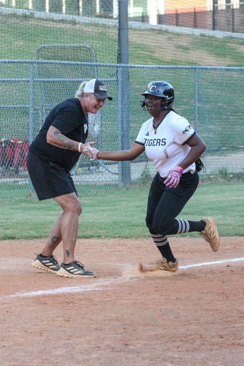 FayetteSports's tweet photo. Posted photos from Fayette County-Starr's Mill softball.  https://t.co/AVMhSGsw4y @SMHSFastpitch https://t.co/RW9NGnMxS9