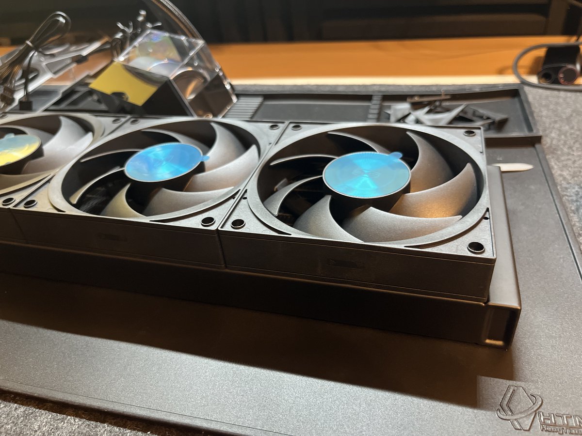 FukRider's tweet photo. CPS DS360 pro digital 簡易水冷
uni fan 交換。 https://t.co/un3QqCLwZP