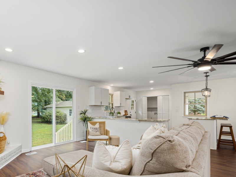 Burley_Electric's tweet photo. From code compliance to customized planning, expert fixture installation prevents hazards, ensures reliability and enhances your 🏡home’s functionality. For homeowners seeking peace of mind and quality workmanship, ☎️Call Burley Electrical Services today! https://t.co/td2nnygxpS