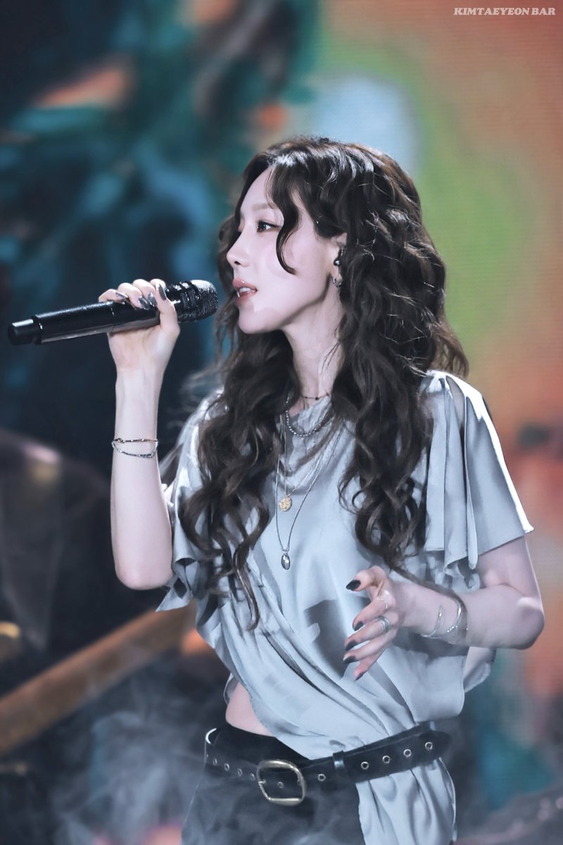 kimtaeyeonbar's tweet photo. 😘
#TAEYEON #태연
#GirlsGeneration #소녀시대
#TIMA #TIMA2026 https://t.co/k4CmXZPIUl