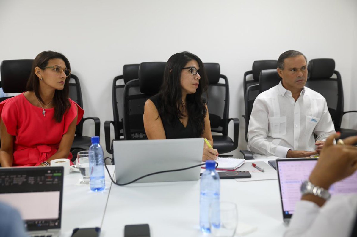 ConadisRD's tweet photo. los vínculos de colaboración y a explorar nuevas iniciativas en favor de la inclusión social y laboral de las personas con discapacidad.

Durante la reunión se intercambiaron ideas y experiencias sobre la importancia de seguir generando oportunidades que contribuyan al desarrollo https://t.co/0rXLneFPQB